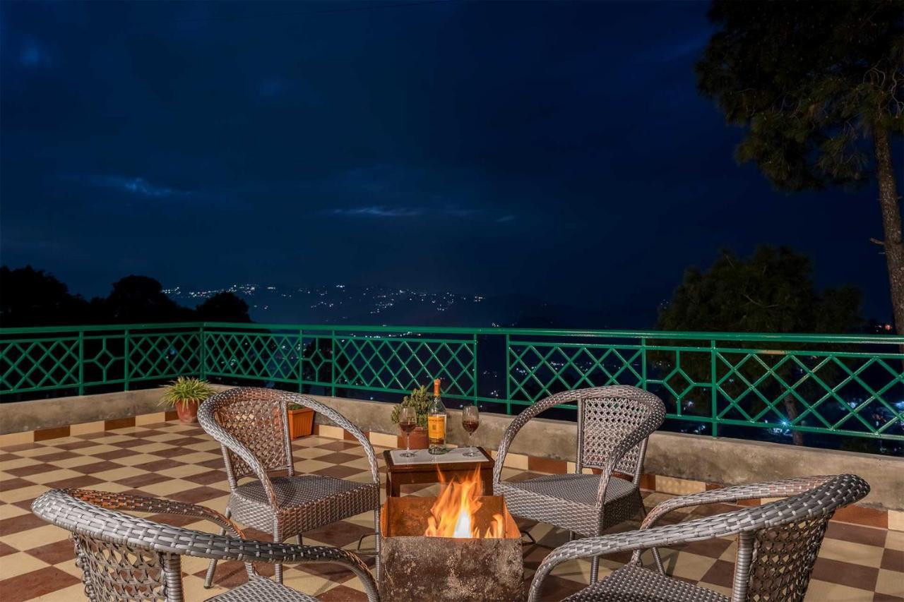Stayvista At Cecil Cottages With Barbeque, Hill View Касаули Экстерьер фото