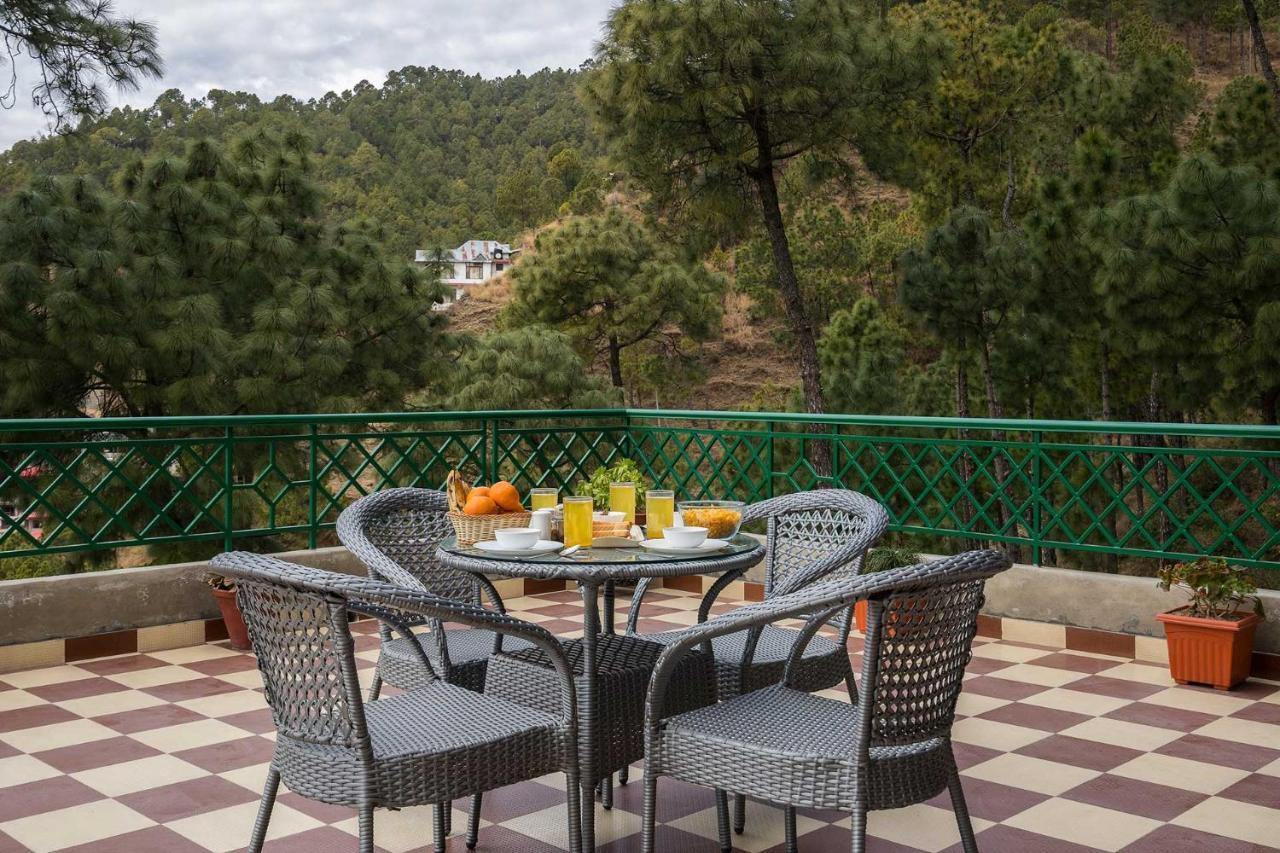 Stayvista At Cecil Cottages With Barbeque, Hill View Касаули Экстерьер фото