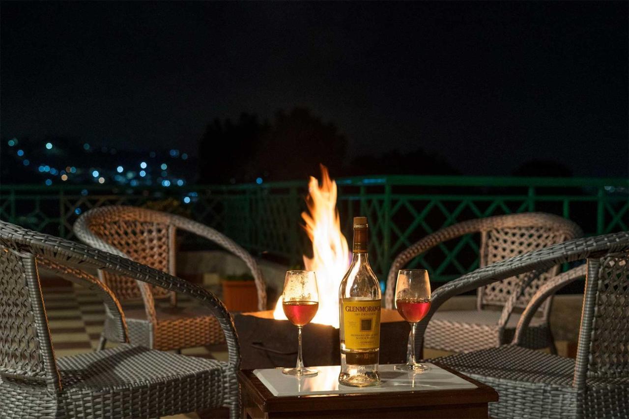 Stayvista At Cecil Cottages With Barbeque, Hill View Касаули Экстерьер фото