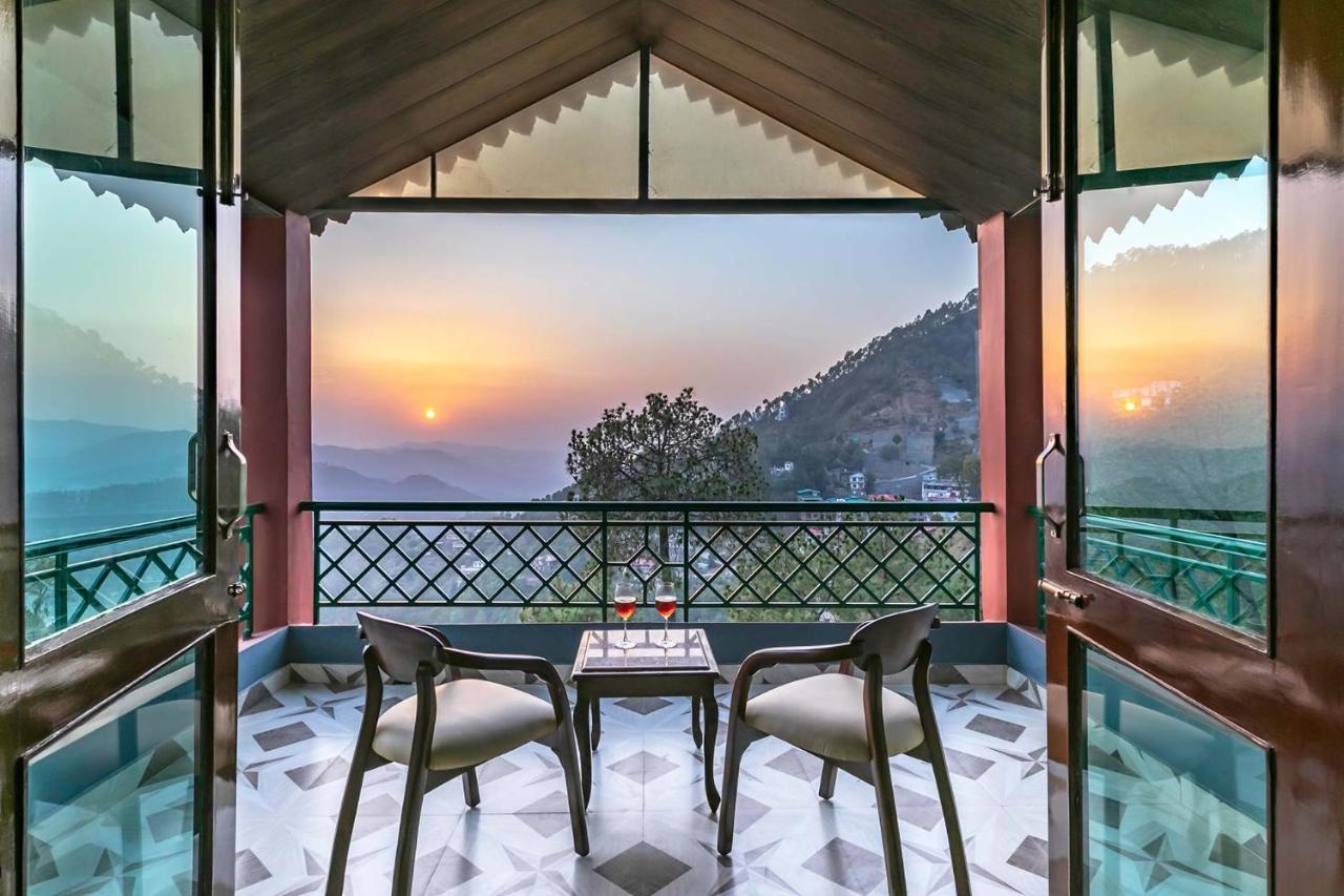 Stayvista At Cecil Cottages With Barbeque, Hill View Касаули Экстерьер фото