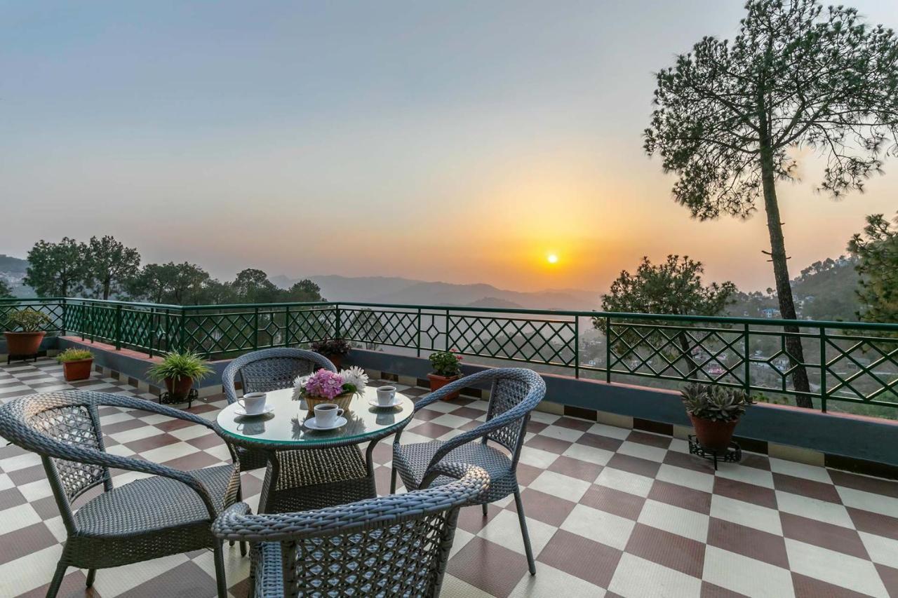 Stayvista At Cecil Cottages With Barbeque, Hill View Касаули Экстерьер фото